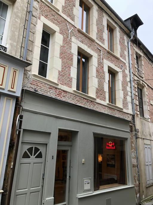 Suite De Charme Au Pied De La Cathedrale Laon Buitenkant foto